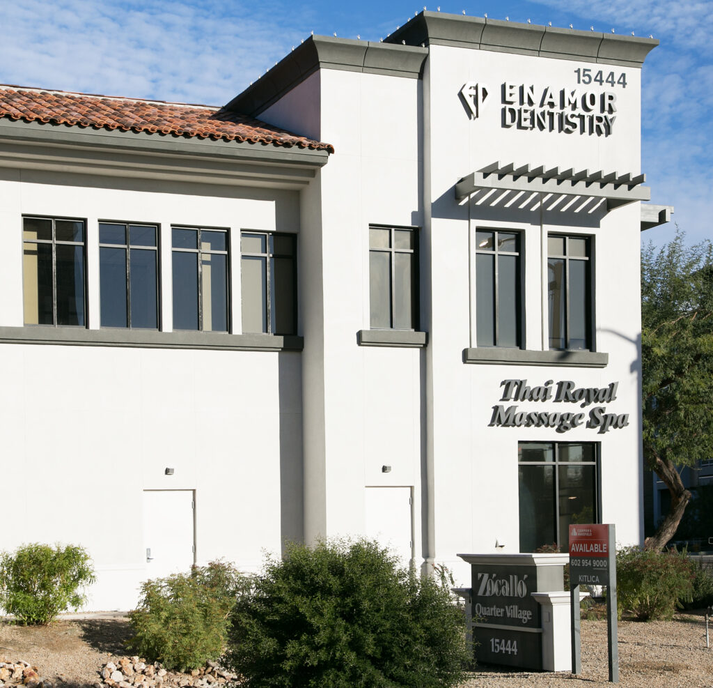 Exterior building sign Thai Royal Massage Spa